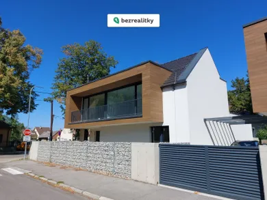 Domy na predaj 4-izbový, Šamorín · €429 000