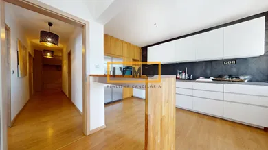 Na predaj 4-izbový byt, 96 m², Bratislava-Lamač, Bakošova