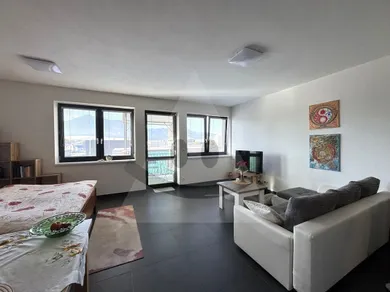 Na prenájom 1-izbový byt, 47 m², Liptovský Mikuláš, 1. mája