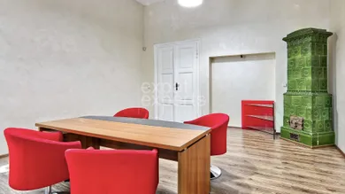 Na prenájom komerčné, 104 m², Bratislava-Staré Mesto
