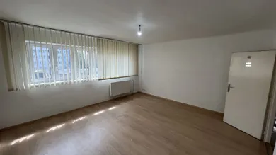 Na prenájom komerčné, 80 m², Martin, Moyzesova