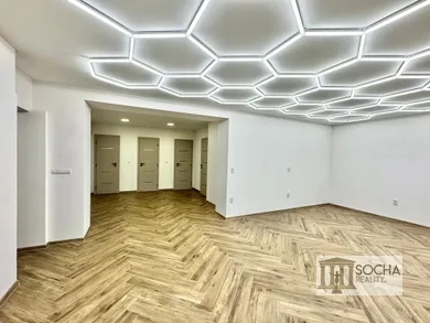 Na prenájom komerčné, 80 m², Veľký Krtíš, Nám. A. H. Škultétyho