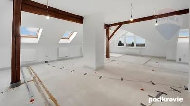 Na predaj 5-izbový dom, 180 m², Zohor