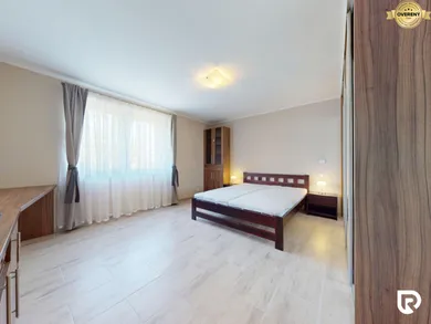 Na prenájom 8-izbový dom, 292 m², Bratislava-Záhorská Bystrica