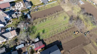 Na predaj pozemok, 153 m², Pata