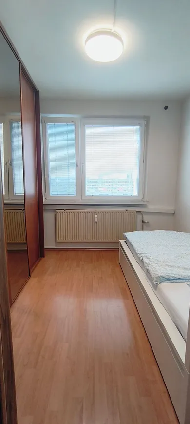 Na prenájom 3-izbový byt, 66 m², Bratislava-Petržalka, Lenardova