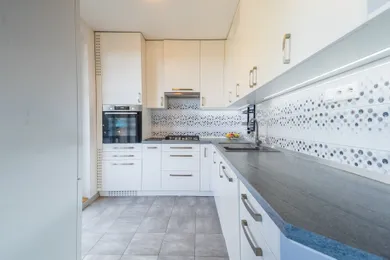 Na predaj 3-izbový byt, 70 m², Trenčín, Beckovská