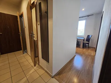 Na prenájom 2-izbový byt, 60 m², Valaská, Hronská
