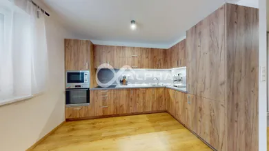 Na predaj 3-izbový byt, 95 m², Danišovce, -