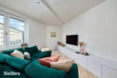 Na predaj 2-izbový byt, 63 m², Bratislava-Ružinov, Dulovo námestie