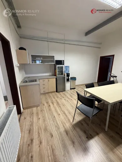 Na prenájom komerčné, 71 m², Košice-Juh, Južná trieda