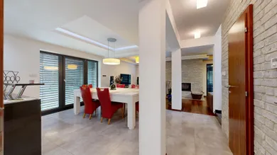 Na predaj dom, 180 m², Malinovo, Cintorínska