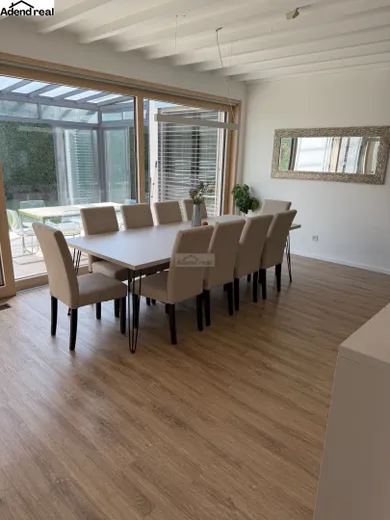 Na predaj 4-izbový dom, 160 m², Bratislava-Jarovce