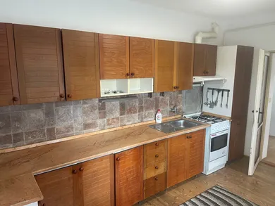 Na predaj 4-izbový byt, 100 m², Trnava, Pažitná