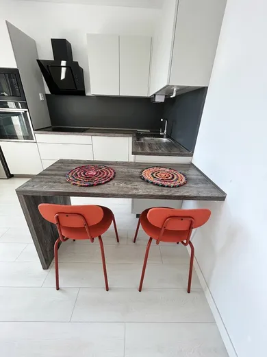 Na predaj 3-izbový byt, 61 m², Bratislava-Podunajské Biskupice