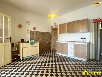 Na predaj 4-izbový dom, 155 m², Martovce