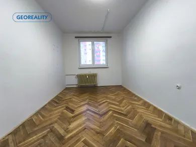 Na predaj 3-izbový byt, 64 m², Levice, Ul. Ľ. Štúra