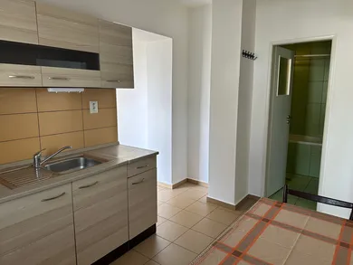 Mieszkania na wynajem, 2-pokojowe, Piešťany · €700