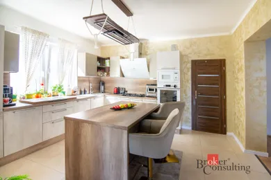Na predaj dom, 219 m², Sládkovičovo