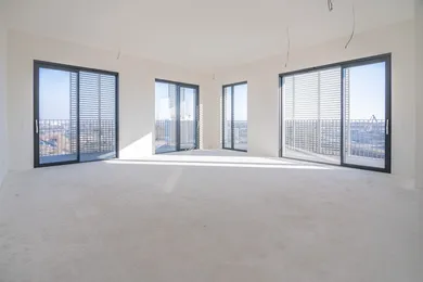Na predaj 4-izbový byt, 153 m², Bratislava-Ružinov, Prístavná