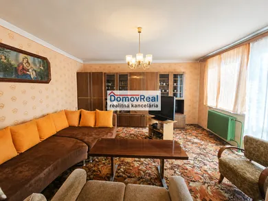 Na predaj 4-izbový dom, 378 m², Veľká Paka