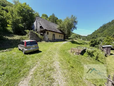 Na predaj dom, 596 m², Banský Studenec