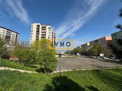 Na predaj 4-izbový byt, 96 m², Bratislava-Lamač, Bakošova