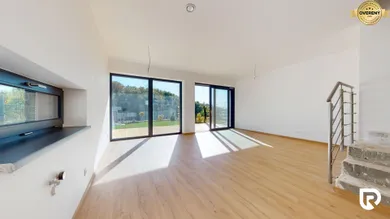 Na predaj 5-izbový byt, 118 m², Bratislava-Nové Mesto, Cesta na Kamzík