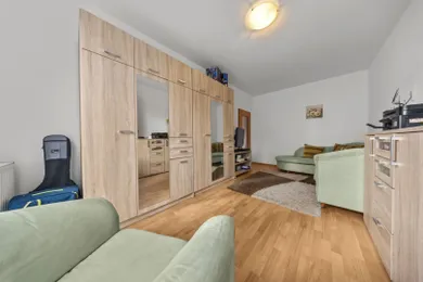 Na predaj 4-izbový byt, 93 m², Bratislava-Dúbravka, Nejedlého