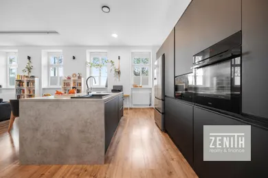 Дома на продажу, 5-комнатные, Bratislava-Staré Mesto · €889 000