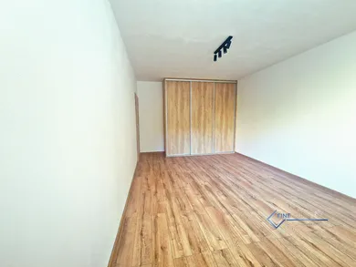 Na prenájom 3-izbový byt, 84 m², Nitra, Novomeského