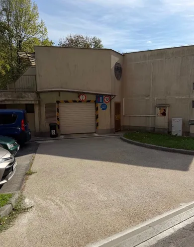 Na predaj objekt, 17 m², Bratislava-Dúbravka, Bagarova