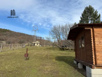 Na predaj pozemok, Levice, Bátovská cesta