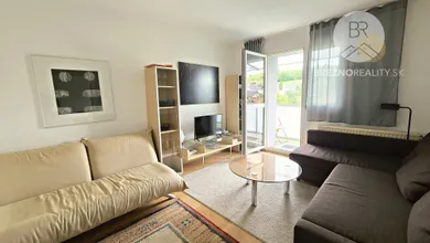 Na predaj 2-izbový byt, 53 m², Valaská, Hronská