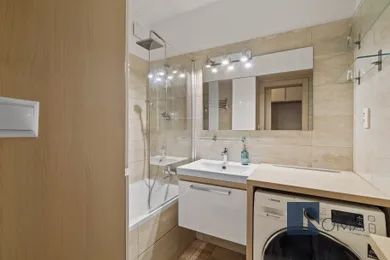 Na predaj 3-izbový byt, 68 m², Bratislava-Staré Mesto, Murgašova