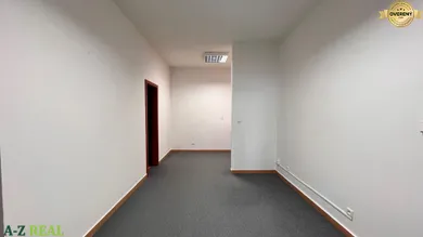 Na prenájom komerčné, 100 m², Bratislava-Ružinov, Haburská