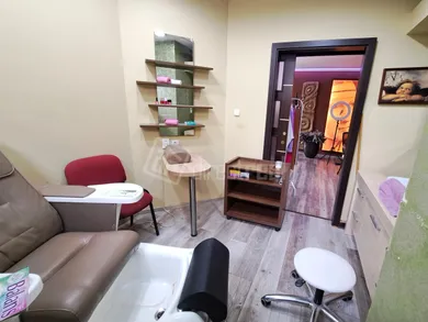 Na prenájom komerčné, 12 m², Bratislava-Podunajské Biskupice