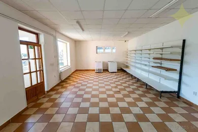 Na prenájom komerčné, 98 m², Lackovce
