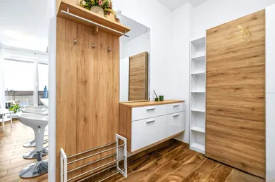 Na prenájom 2-izbový byt, 51 m², Senec, Hlavná