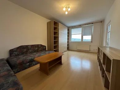 Na prenájom 1-izbový byt, 35 m², Bratislava-Karlova Ves, Hodálova