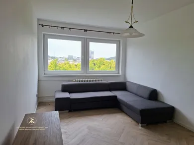 Na prenájom 2-izbový byt, 68 m², Bratislava-Staré Mesto, Zapadny rad