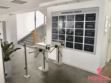 Na prenájom komerčné, 145 m², Bratislava-Nové Mesto, Kominárska