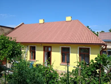 Domy na prenájom 5-izbový, Košice-Juh · €1 999