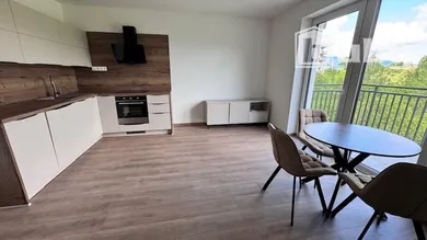 Na prenájom 1-izbový byt, 38 m², Martin, Košútska