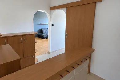 Na predaj 2-izbový byt, 61 m², Bratislava-Ružinov, Štefunkova