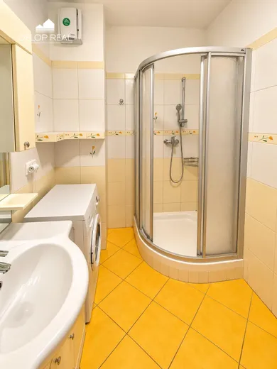 Na predaj 3-izbový byt, 78 m², Bratislava-Karlova Ves, Jána Stanislava