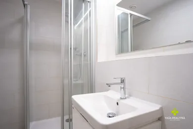 Na prenájom 2-izbový byt, 55 m², Prievidza, Šumperská