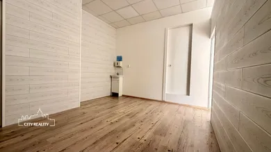 Na prenájom komerčné, 32 m², Prievidza, J. M. Hurbana
