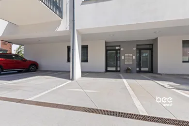 Na prenájom 2-izbový byt, 49 m², Bratislava-Vrakuňa, Železničná