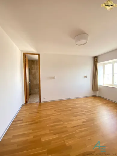 Na prenájom 2-izbový byt, 85 m², Bratislava-Staré Mesto, Hlboká